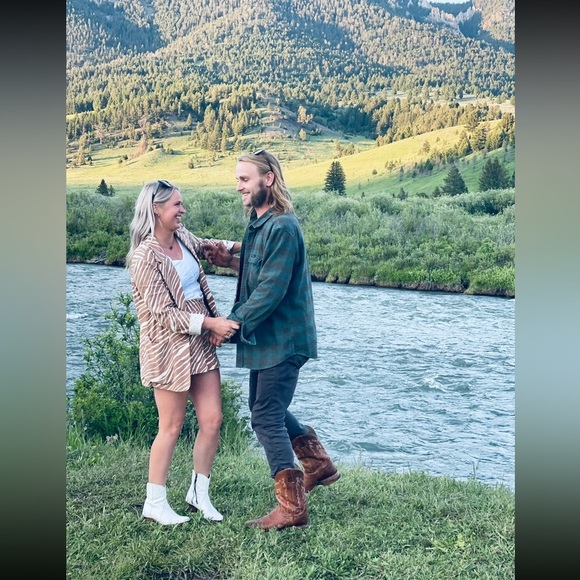 Women's Beige Zebra Print Blazer & Shorts Set - Picture 13 of 13